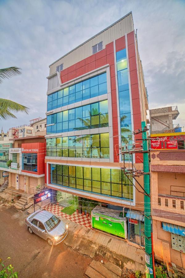 Redkey Inn Hotel Near Bangalore Airport Airport Pickup & Drop Available 24X7 Yelahanka ภายนอก รูปภาพ